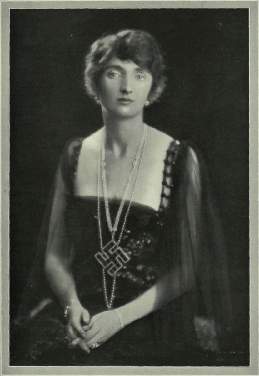 torai's tweet photo. La Marquesa de Carisbrooke, also known as Princess Irene of Hesse and by Rhine, was a British princess by marriage to Prince Henry of Battenberg, and mother to Queen Victoria Eugenia of Spain. She was also the aunt of Russia's last Tsarina, Alexandra Romanov. https://t.co/PbJKIyKrz5