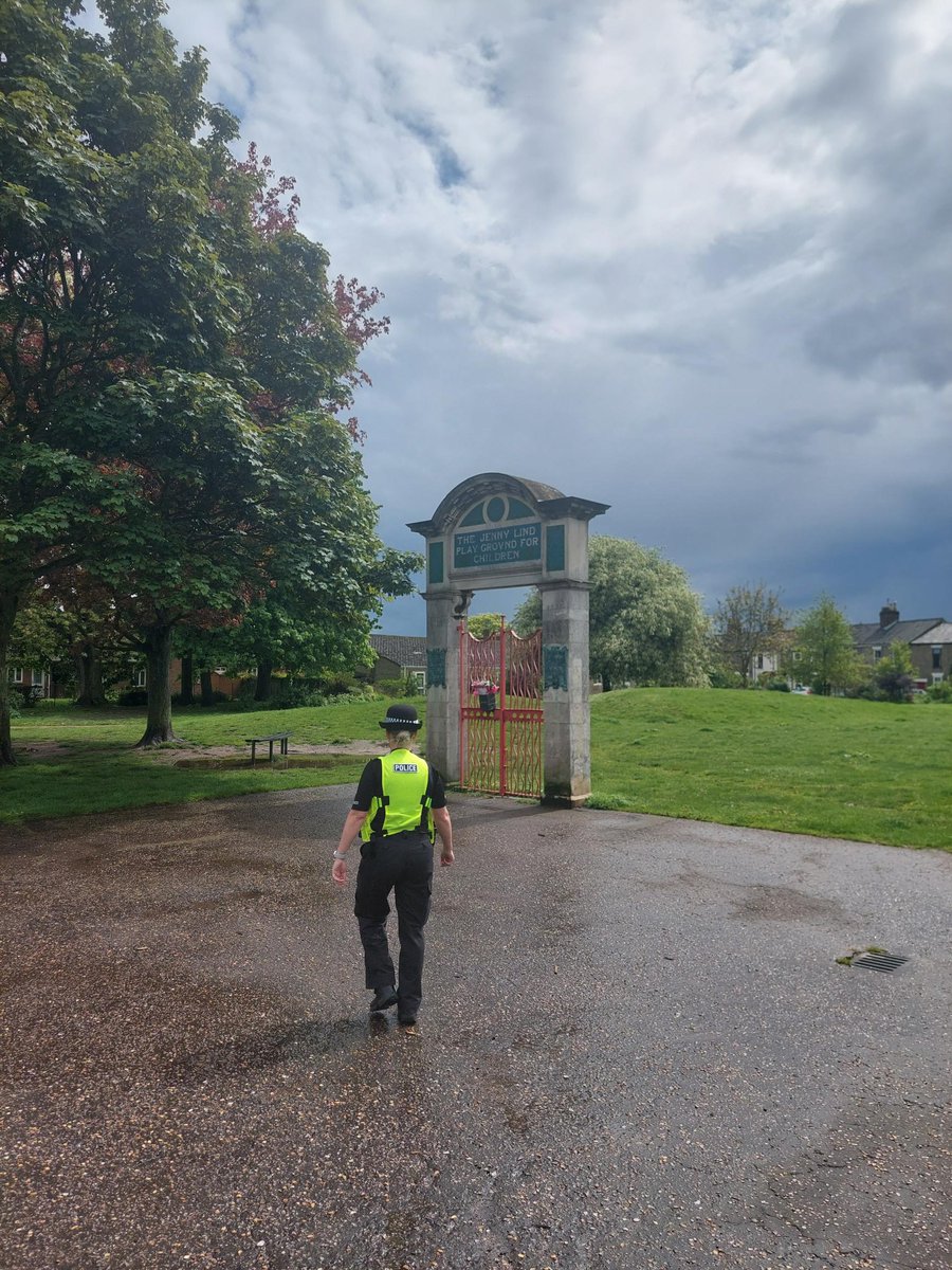 Officers from the Community Policing Team conducted hi-vis foot patrols yesterday afternoon (11 May) around Castle Gardens, Castle Meadow, Gentleman's Walk, Haymarket, Rouen Rd and King's St.  If you see us out and about, do say hi 👋 👮  #NorfolkCPT