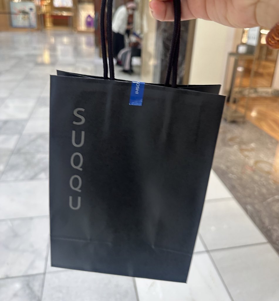 umeme03105129's tweet image. #SUQQU
#光舞
☺️☺️