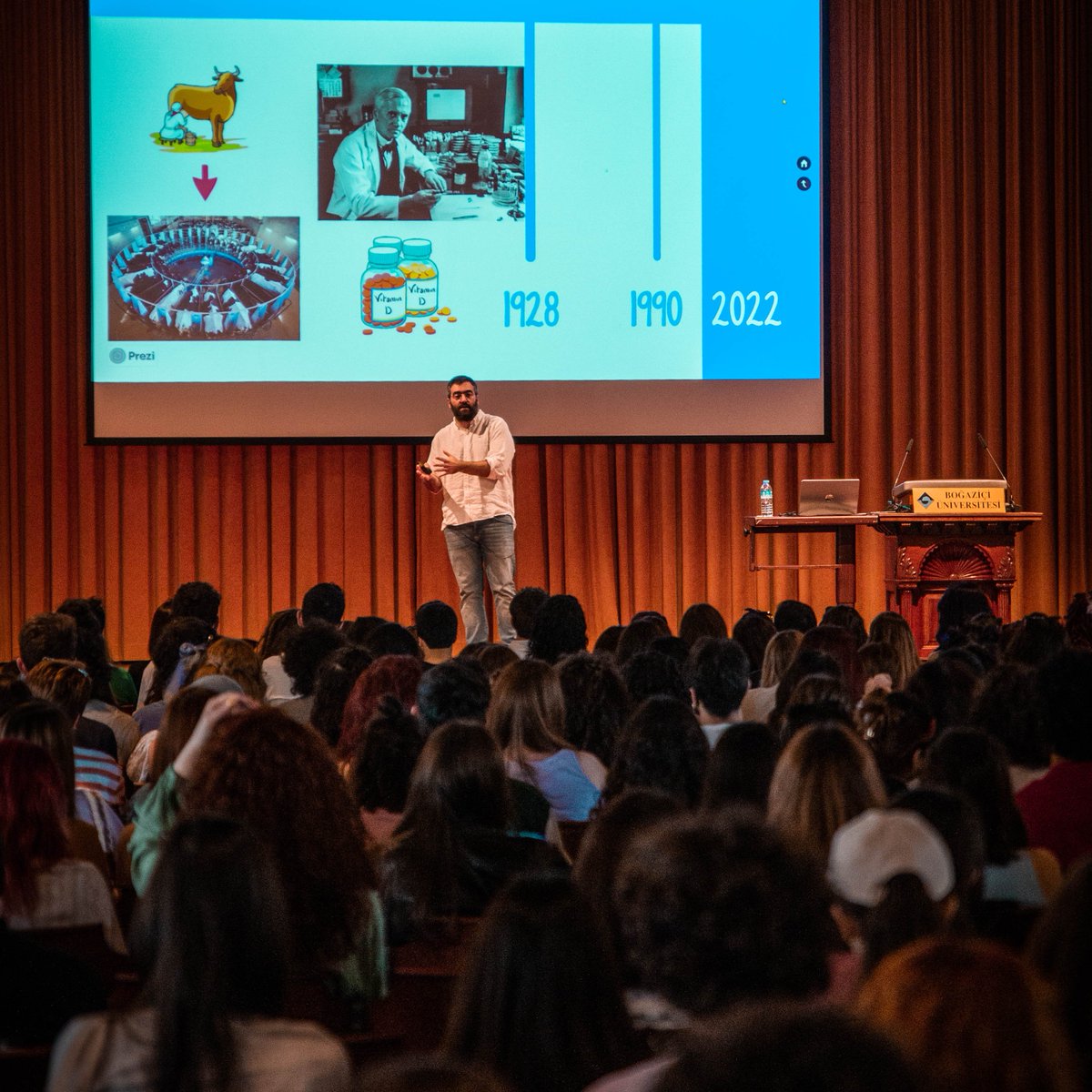 27 Mayıs'ta ikincisi düzenlenecek <a href="/UniBogazici/">Boğaziçi Üni.</a> #VeganZirve'de "Beslenmenin Evrimi ve Hepçilliğimizin Sorgulanması" isimli sunumu yapacağım. Geçen seneki zirve bildiğim en geniş katılımlı sunumlara sahne olmuştu. Harika bir gün olacağına eminim. Kayıt için: docs.google.com/forms/d/e/1FAI…