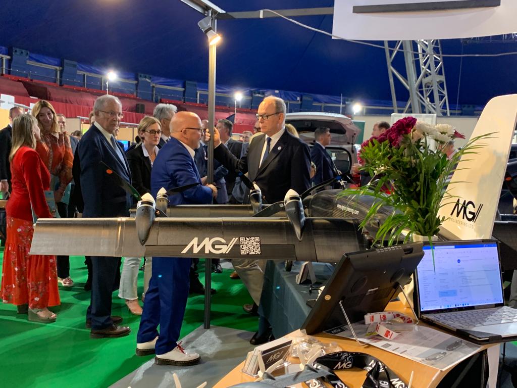 MGIEngineering's tweet photo. A royal reception 👑
Albert II, Prince of Monaco got to see our latest eVTOL cargo technology up close and talk to @MikeGascoyne about the future of sustainable transport!
#MGIEngineering #EVERMonaco #UAV #sustainability https://t.co/P7uzWdkUpV