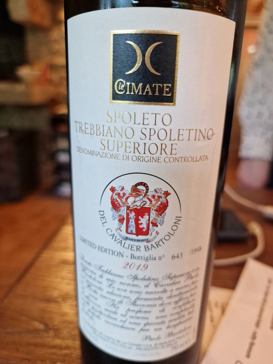Interesting style of #trebbianospoletino from #cimate #montefalco. #vinoumbria
