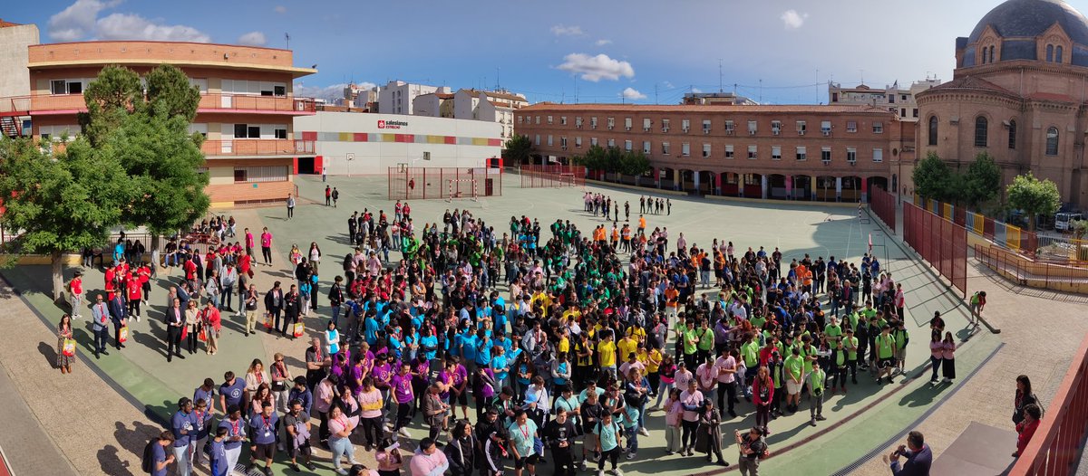 SalesianosEs's tweet photo. Arranca en @SalesEstrecho el V Certamen de Formación Profesional de Grado Básico. 700 alumnos de FPGB de centros salesianos de @SalesianosSSM participan en este encuentro, donde se presentan 27 proyectos innovadores. 

#CertamenFPGB https://t.co/PSS1FhQsIV