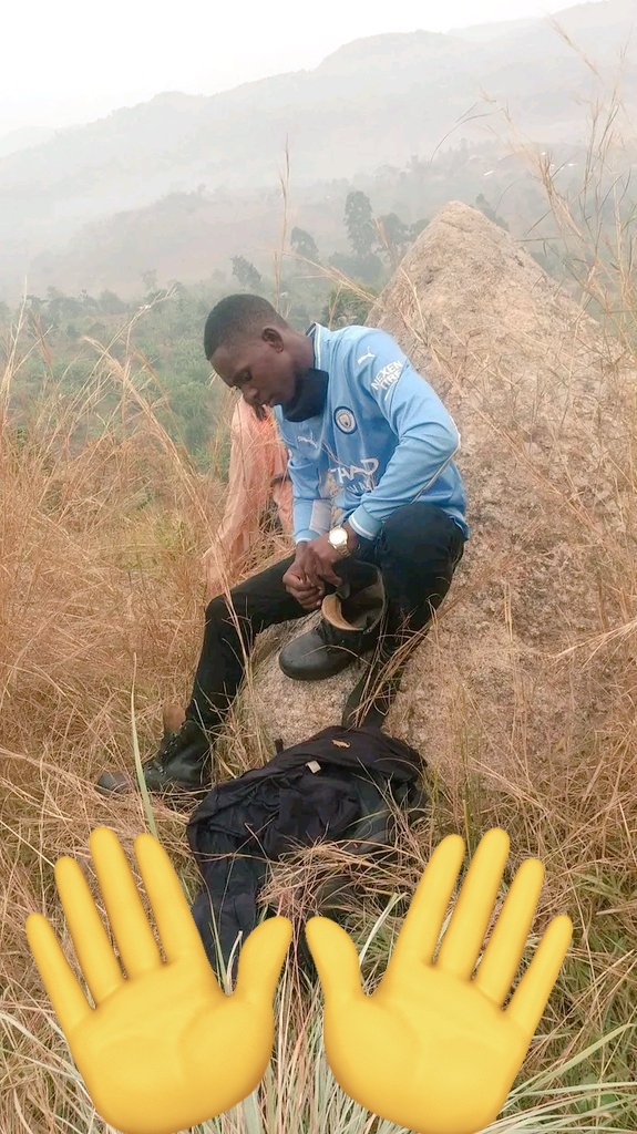 DerricktLegit's tweet photo. Glory to Jah 
Hypes high for the niqqahz all live unbelievable 
Still Me subscribe to https://t.co/wOciSsIWEh https://t.co/KzreY0AWYx
