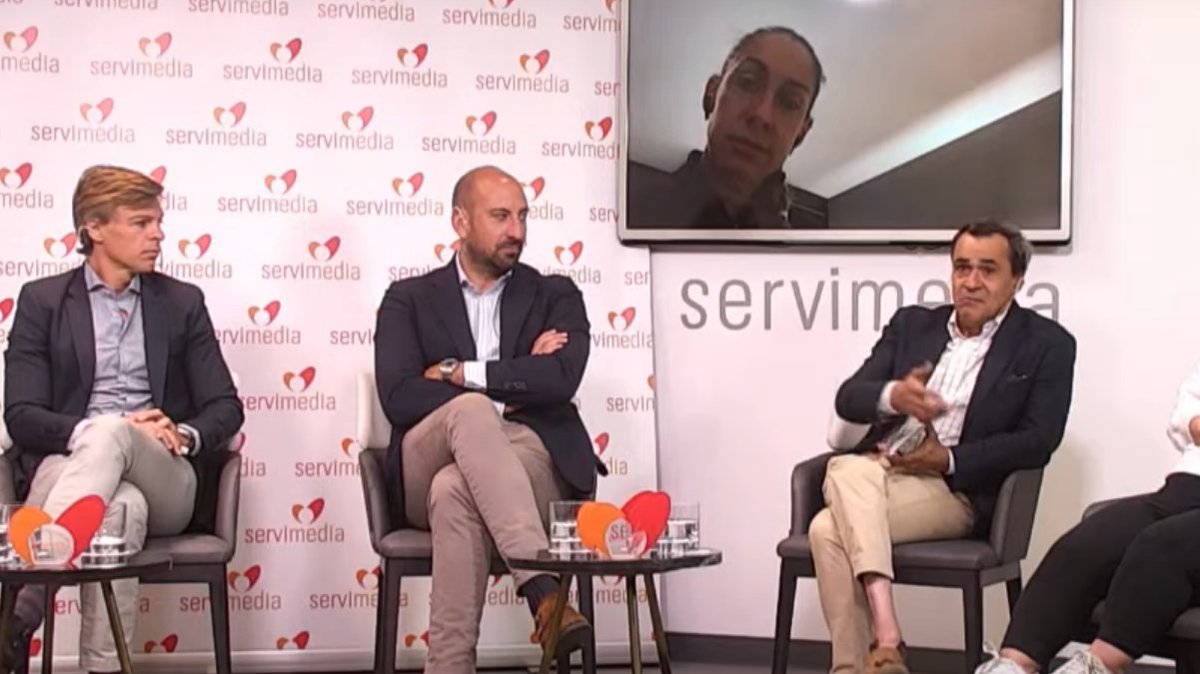 ServimediaLive's tweet photo. 🎙️"En unos juegos paralímpicos nunca ha habido una mujer en silla de ruedas"

🏃@runforbruno señala que "tenemos un problema enorme" en el atletismo

📺Síguelo en directo👇
https://t.co/bqrPtW8nkb https://t.co/pIoQFjxlNt