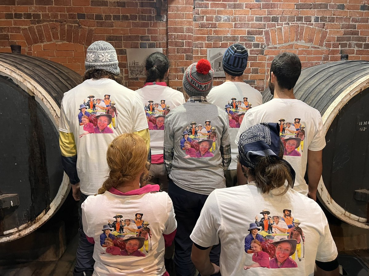Teamwork makes the dream work!!! A great team for #v2023 and some end of vintage t-shirts to help us celebrate the vintage!! <a href="/NakedWines/">Naked Wines UK</a> <a href="/NakedWinesUS/">Naked Wines USA</a> <a href="/NakedWinesAus/">NakedWines Australia</a>