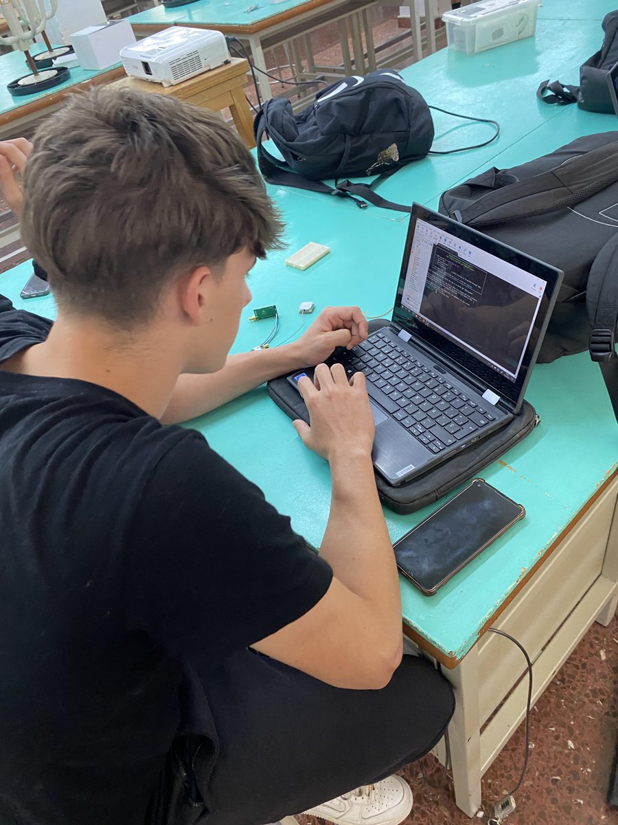 ‼️Comunicat Oficial‼️

Haurem de canviar la data de l'enlairamen de la sonda degut a que el coordinador del projecte te problemes personals. La nova data per l'enlairament serà el 6 de Juny.

Seguim treballant😁