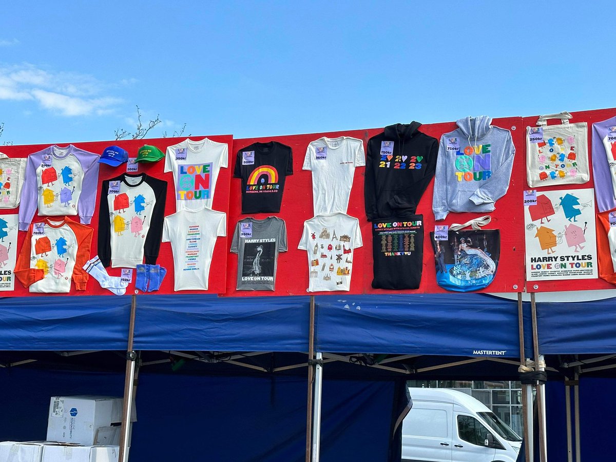 ハリースタイルズ　love on tour2023 限定グッズ Harry Styles Updates. on X: 