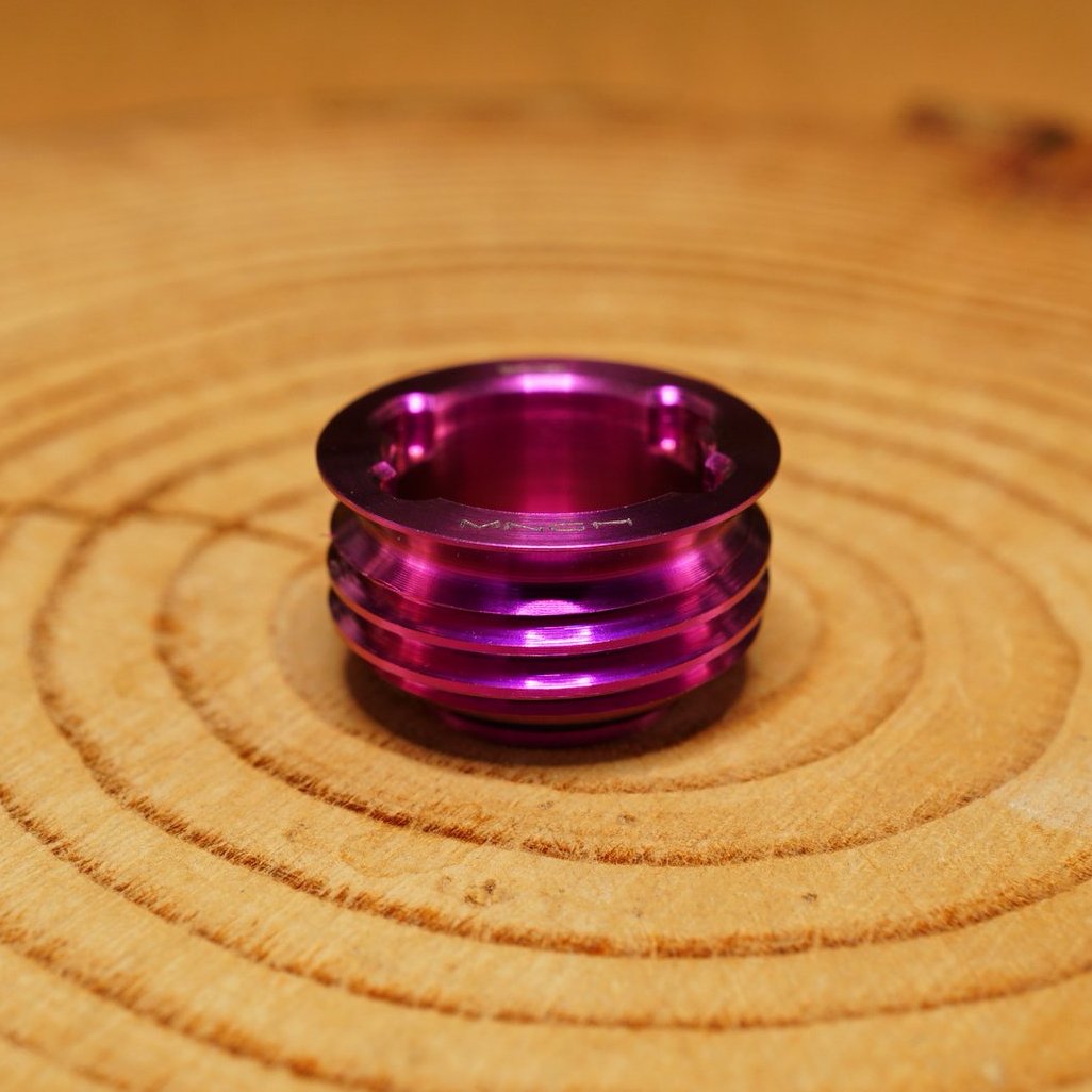 VAlphaline's tweet photo. Monarchy Vapes|MoNut Titanium Purple for Billet Box 新品 入荷。国内外で入手困難の激レアアイテム。現品は貴重な新品・未使用品ですので、是非お見逃し無く!👑👑👑DM大歓迎 #MonarchyVapes #Monarchy #MoNut #Titanium #Blue #510adapter #BilletBox #Vape #vape好きな人と繋がりたい #vape放出 https://t.co/m6dP3EeTSm