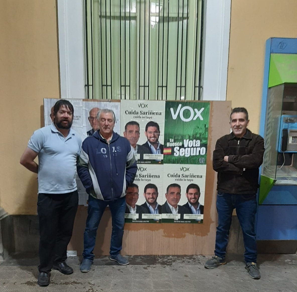 DavidArranzVox's tweet photo. Juntos somos más fuertes‼️
Defendiendo lo nuestro, lo verdaderamente importante: soberanía nacional, agricultura y ganadería, cultura y tradiciones, seguridad ciudadana, fronteras, soberanía energética...
CUIDA LO TUYO💪🏻🇪🇸✅
@olivan_beatriz
@Lorena_gl76 
@moremjaca06
@FragaVox https://t.co/1KpZOUgew3