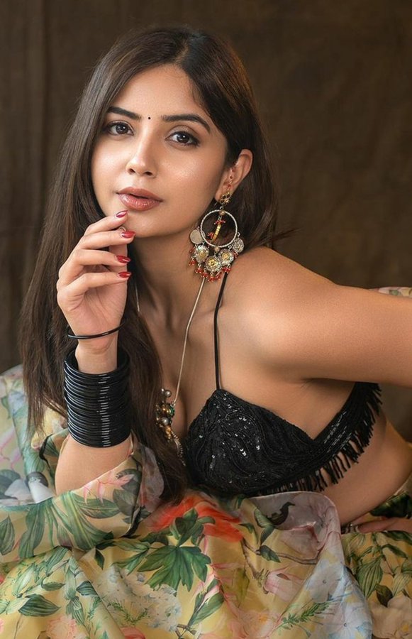 Fv6q0eaakAE5Q5n?format=jpg&name=900x900