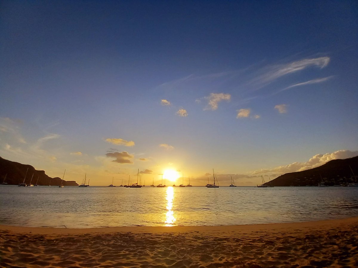 lookoutbequia's tweet photo. Maycations 😎

#bequia #maycation #sunsetvibes #paradiseisland #caribbeantravel #seizetheday https://t.co/6EFfI2xEqZ