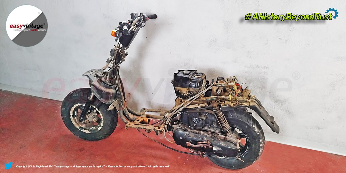 #MbkBoosteRestoring chapter 1 : MBK BOOSTER SPIRIT 1997🛵 

Under the fairings…rust! oxide! crumbled rubber mounts! cracked plastics🩹🎇

There will be a lot to do but ... no fear : we will restore it to its former glory!🛠️🦾

💡Stay tuned : #AHistoryBeyondRust <a href="/easyvintagepart/">easyvintage</a>