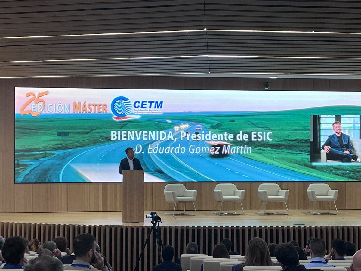iglesias_log's tweet photo. Comenzamos la celebración de la 25 edición del Master en Dirección y Gestión en Transporte y Logística, con la inauguración de nuestro Presidente Eduardo Gómez Martin. #ESICLogistica https://t.co/xgSrUHA6S2
