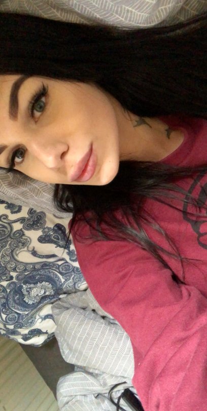 beatriicey's tweet photo. hi i'm new to #nsfwtwtًً 

- Beatrice &amp; 19 y old 🇨🇵
- she/her + pans
- soft and hard kinks
- switch and shy
- nsfw seller ( dm's open )

♡ + ↻ to be moots ! https://t.co/v9yAZ04uFU