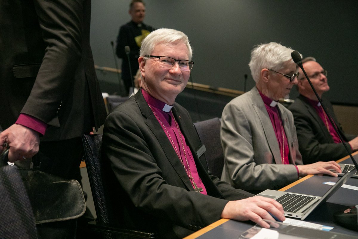 Näin päättyi kevään #kirkolliskokous. Tänään vielä erityinen ja lämmin kiitos sinulle piispa  <a href="/SeppoHakkinen/">Seppo Häkkinen</a> uutterista kirkolliskokousvuosistasi! Onneksi istuntojen striimejä voi seurata jatkossakin, livenä ja tallenteena.Aurinkoa viikonloppuun!Tiedote👉 evl.fi/uutishuone/tie…