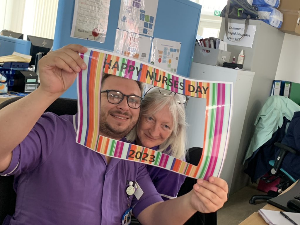 Celebrating international nurses day with our teams <a href="/JEdgington/">Jaden Edgington</a> <a href="/NicLongson/">Nicola longson</a> <a href="/LauraNeal_/">Laura Neal 💙🌻</a> <a href="/Bev234/">Bev Fryer</a> <a href="/JulietPearce4/">Juliet Pearce</a> #NursesDay #communityrocks
