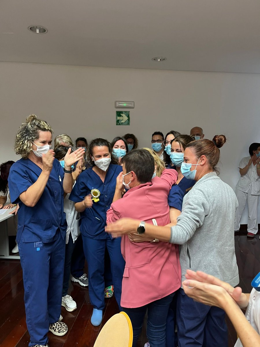 Aurora García ha estat elegida Infermera de l’any de <a href="/HManacor/">Hospital de Manacor</a> destacant les seves qualitats d’empatia, saber estar, treball en equip… molt valorada pels pacients i també pels companys d’Urgències <a href="/elena_bll/">Elena Barceló</a> <a href="/Serra0960/">Pere Serra</a> Enhorabona!!