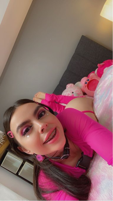 would you fuck an onlyfans slut like me 👉👈 https://t.co/tX5d63xhs9