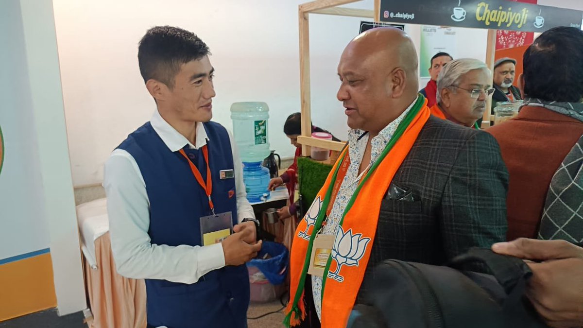 kibooy2000's tweet photo. @ BJP4India is holding a national executive meeting in Delhi where the stall of #NaMoApp was the main attraction. The enthusiasm of all the office bearers towards the official app of the popular prime minister @narendramodi ji.
#HamaraAppNaMoApp #NaMoAppAtBJPNEC
@blsanthosh https://t.co/CHeFEpzQTe