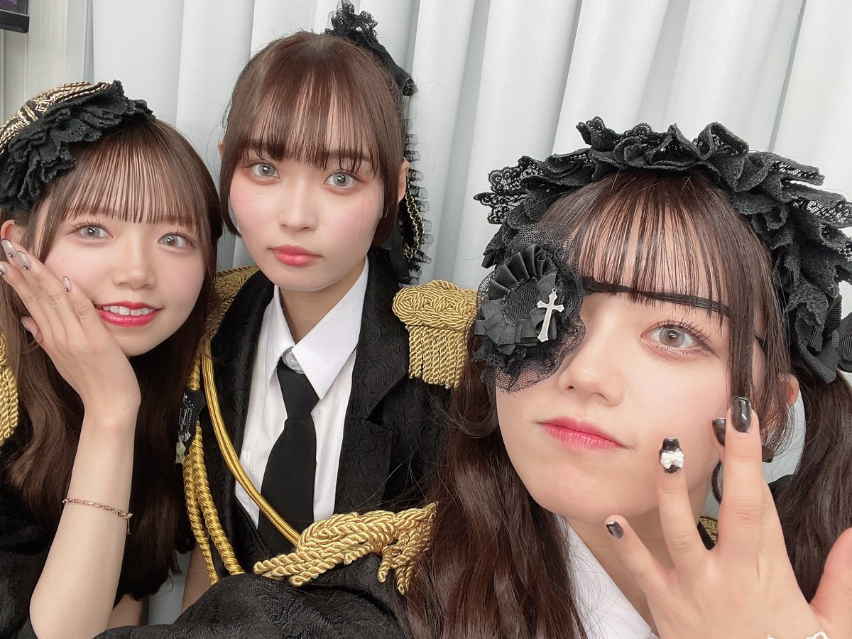 fujunbg_Amy's tweet photo. 若草式讃美に酔いしれて今宵も踊らせてあげる🕯🕯🕯

#若草式ジョー　姉
#若草式ベス　姉
#若草式エイミー　たん
#x純文学少女歌劇団 ？！ https://t.co/yuyUlG6URV