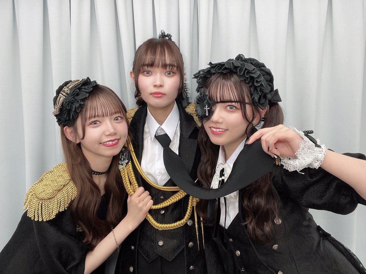 fujunbg_Amy's tweet photo. 若草式讃美に酔いしれて今宵も踊らせてあげる🕯🕯🕯

#若草式ジョー　姉
#若草式ベス　姉
#若草式エイミー　たん
#x純文学少女歌劇団 ？！ https://t.co/yuyUlG6URV