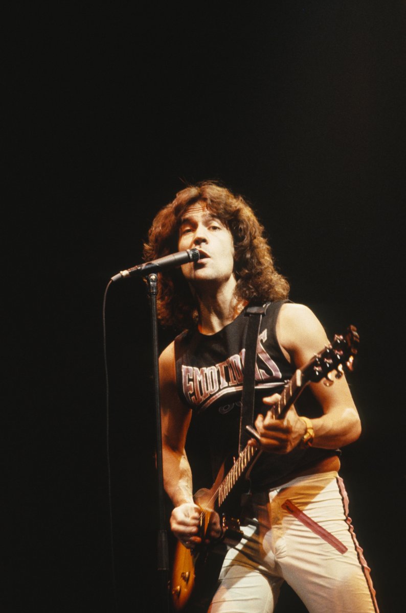 Happy 73rd Birthday to the legendary musician and singer-songwriter #BillySquier 🎉