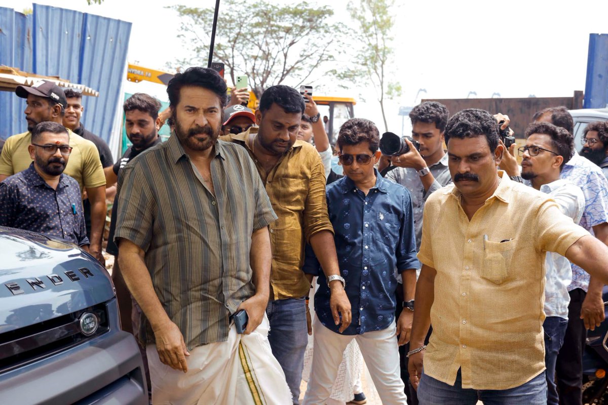 Team__impu's tweet photo. Joined the Sets of #Bazooka ! Written and Directed by Deeno Dennis , Produced by Theatre of Dreams &amp; @saregamaglobal

 #MegastarMammootty
@mammukka
#Mammootty https://t.co/naiajb3X7p