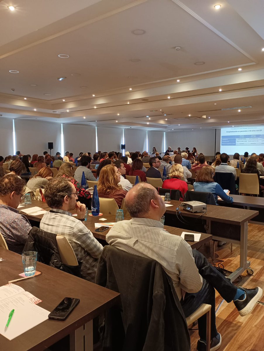 Seguimos con el #3ForoETV

👏 Éxito de asistencia con la sala repleta en en la Mesa Redonda 4 de Factores de Riesgo