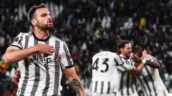 Ed ora sobo tutti #Gatti del Sivilia! #andiamoacomandare #JuveSiviglia #FinoAllaFine #JuventusSiviglia <a href="/juventusfc/">JuventusFC</a>