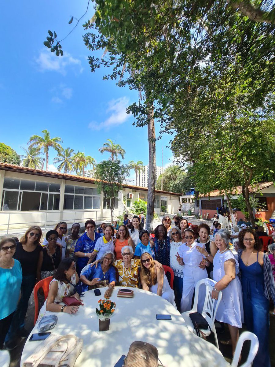 queiroz_raysa's tweet image. Que energia maravilhosa!  
Estar à frente do IPREV tem me proporcionado momentos únicos, como o dia de ontem: nossa programação de dia das mães. 

Obrigada Governador @carlosbrandaoma por esta oportunidade! 🙏