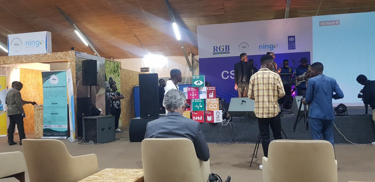AspireDebateR's tweet image. The CSOs are the voices of the people. We are happy to be part movement that advances the issues of the community such as teen mothers in @Muhangadis. Thanks to all partners who supported us to reach where are today. @Imbuto @GovernanceRw @UNDP_Rwanda @gold_youth.  #CSO4People