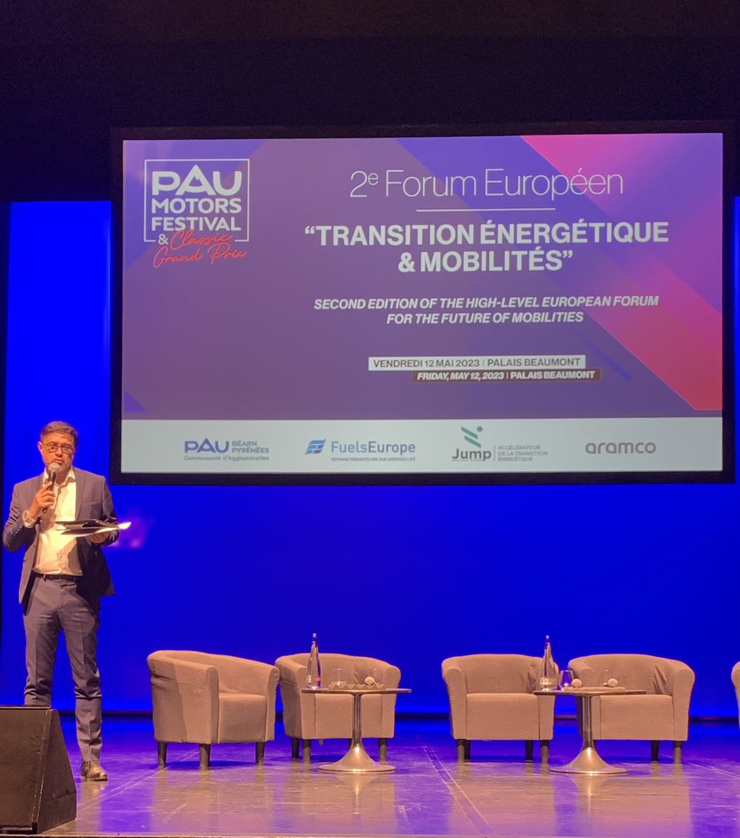 Verriere_F's tweet photo. Présent au Forum Européen « mobilités et transition énergétique »Tables rondes de qualité, transport aérien, maritime, hydrogène, nouveaux carburants. Politique nationale et européenne. Décarboner oui, mais en protégeant les intérêts et le pouvoir d’achat des citoyens. #Pau https://t.co/gEBxpV5GP4