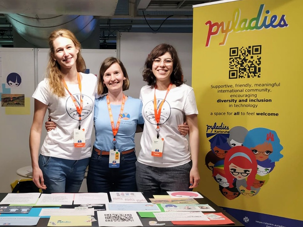 Having a great time at @JupyterCon with my fellow @PyLadiesParis friends. 🥳 If you are attending the conference make sure to visit us today at our booth for a @pyladies lunch! 🍛🥗 #Diversity #WomenInSTEM #WomenInTech