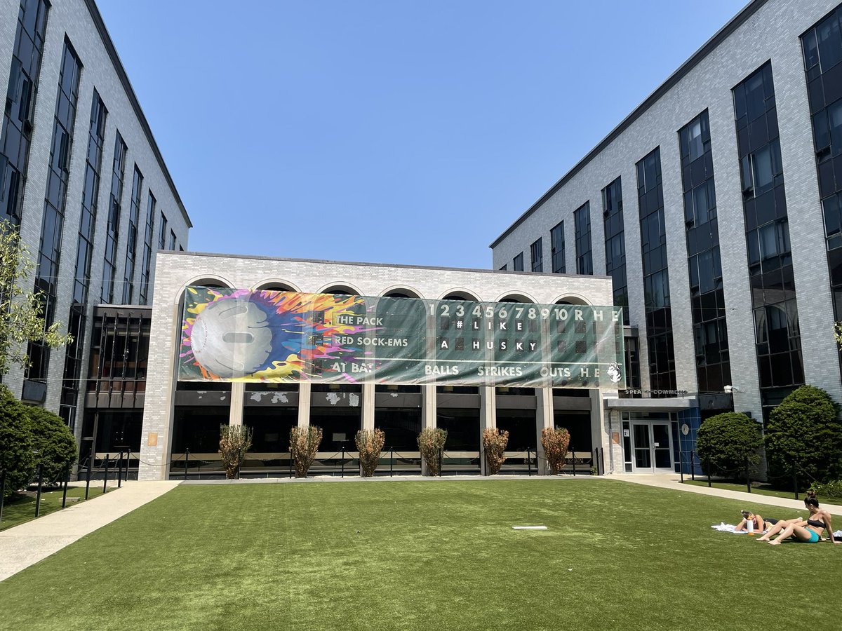 BeaconCCO's tweet photo. Grateful for the opportunity to visit @Northeastern - incredible campuses in three global cities, Co-op programs that emphasize experiential learning, and innovative research in all disciplines. #likeahusky https://t.co/jAbQ7tplTs
