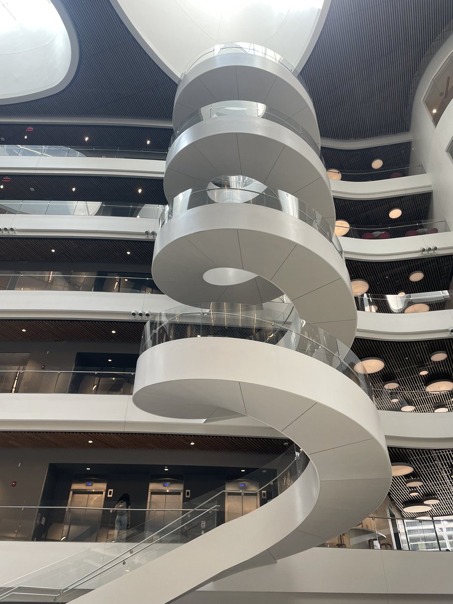 BeaconCCO's tweet photo. Grateful for the opportunity to visit @Northeastern - incredible campuses in three global cities, Co-op programs that emphasize experiential learning, and innovative research in all disciplines. #likeahusky https://t.co/jAbQ7tplTs