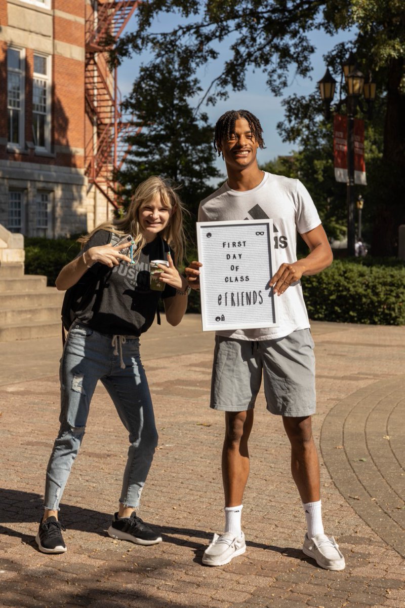 𝗙𝗥𝗜𝗘𝗡𝗗𝗦 𝗙𝗔𝗟𝗖𝗢𝗡𝗦 tweet media