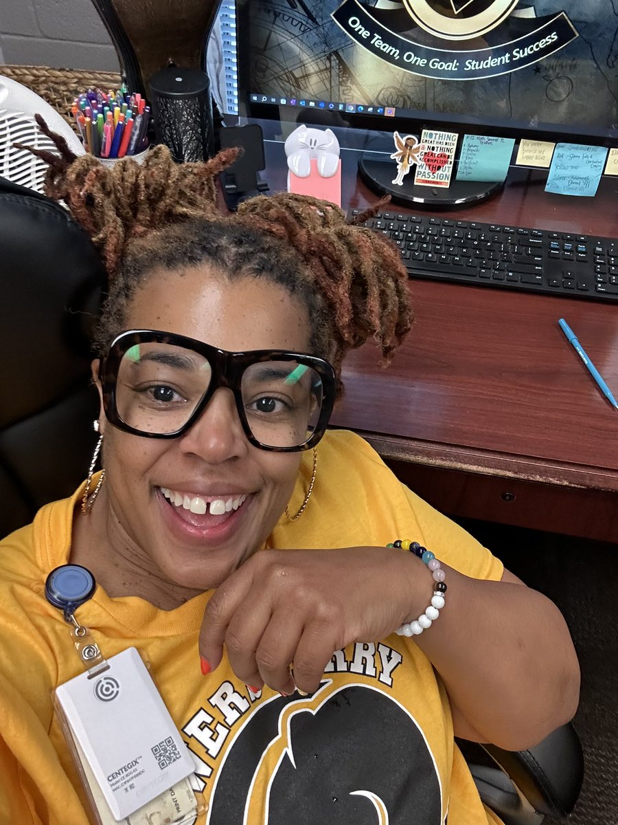 It’s Field Day at the Ferry!!💛🖤💛🐾