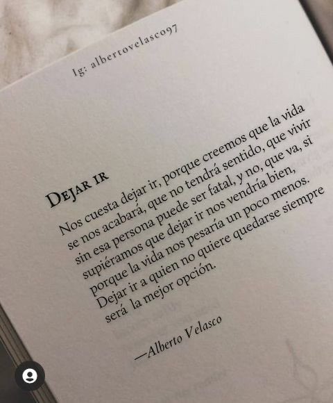 PoesayLibros's tweet photo. 💜 https://t.co/5hSJGia0o0