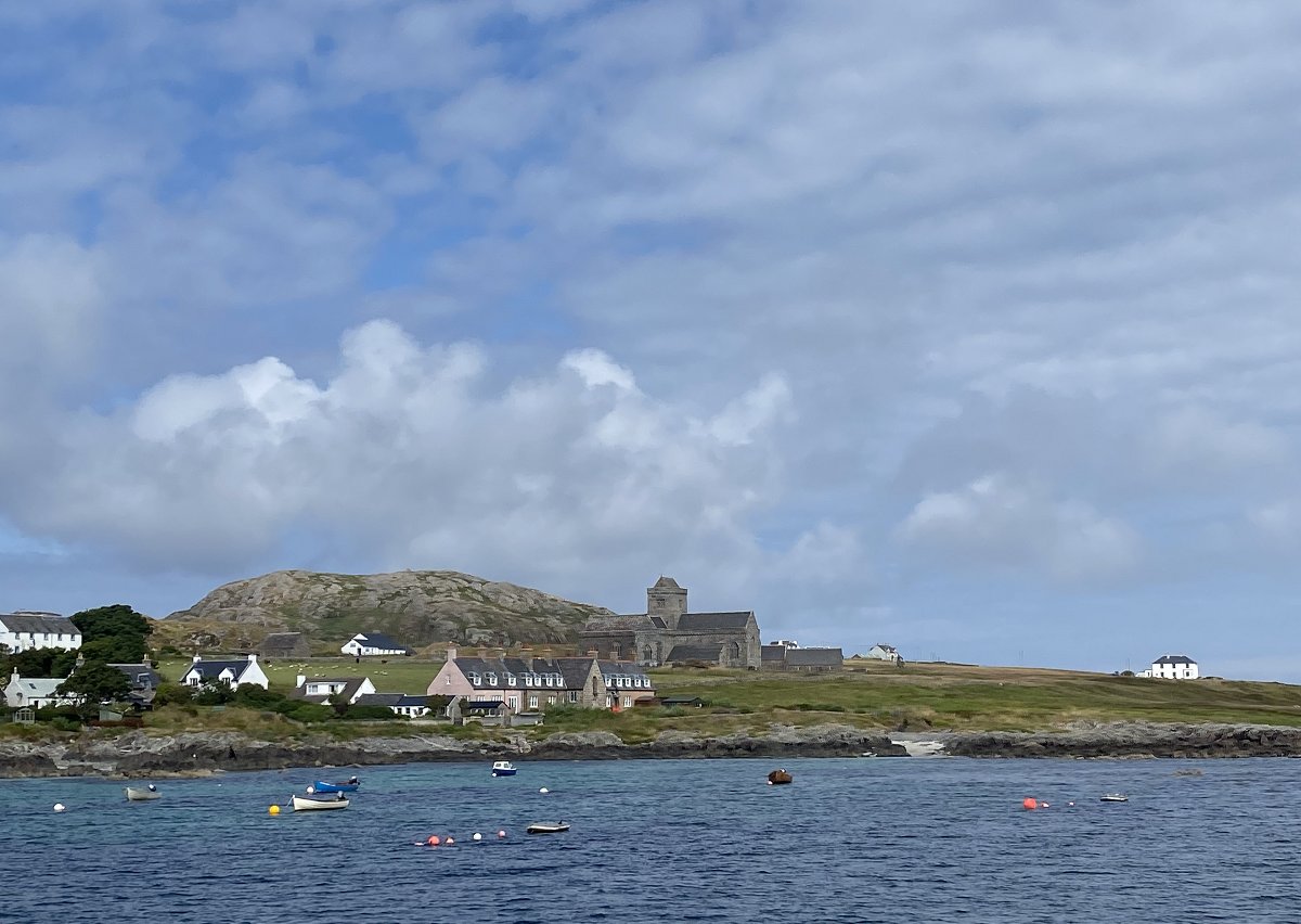 #OnThisDay (or #AroundThisDay!) in AD 563, St Columba and 12 companions are said to have arrived at the island of Iona, having travelled from Ireland. The monastery they founded remains an important and beautiful place of pilgrimage. Visit Iona Abbey: ow.ly/Mvm050u6Fj4