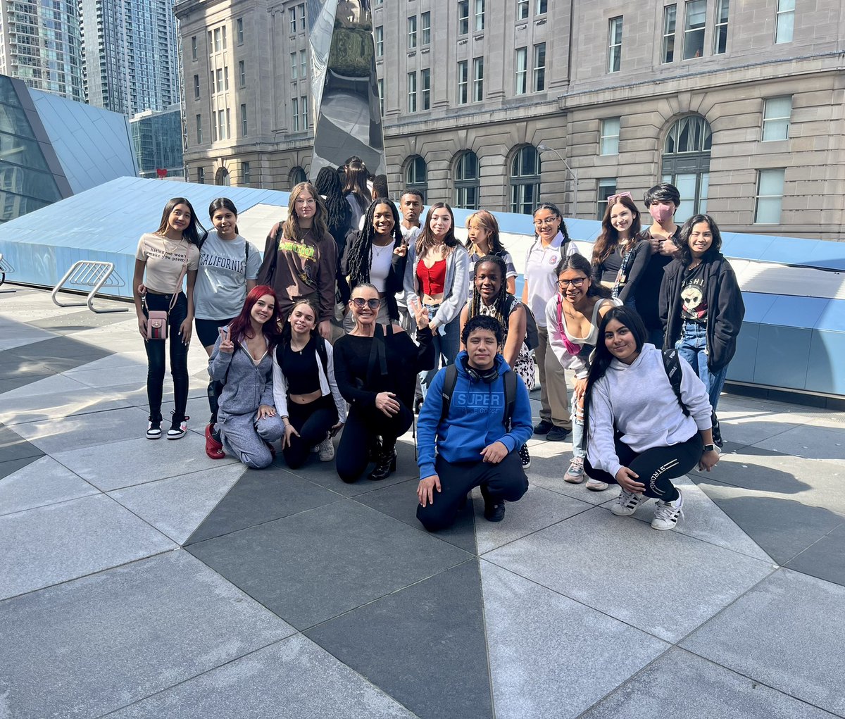 BMTMDance's tweet photo. So Excited for THIS😍🙌🏼#InsideOut #indigenousdancers #coolvibes #dancefamily 💙#bmtm #miigwech @kidsupfrontto ❤️✌🏽@TCDSB https://t.co/sdNz1Rx49E