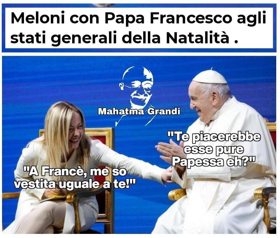 Però così gli Armocromisti restano disoccupati però! #natalità #Statigeneralidellanatalita #GiorgiaMeloni #PapaFrancesco #12maggio <a href="/Striscia/">Striscia la notizia</a> <a href="/CriMilitello/">Cristiano Militello</a> #propagandalive #mahatmagrandi