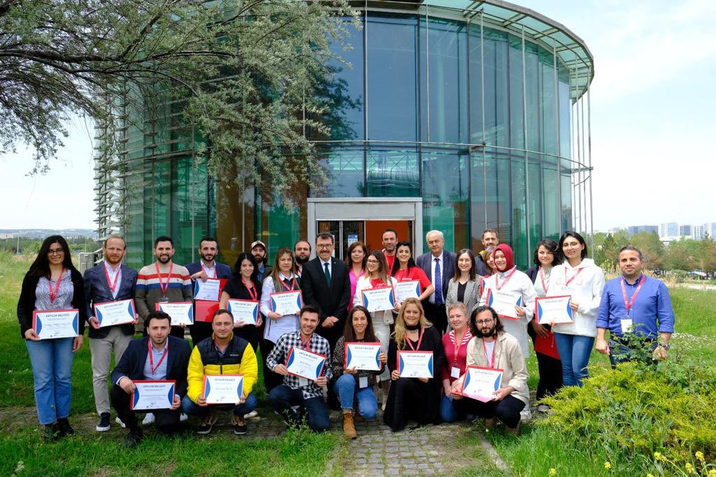 ✨<a href="/METU_ODTU/">METU / ODTÜ</a> KPM’de, <a href="/Tubitak/">TÜBİTAK</a> 4005 programı ile desteklediğimiz "Üniversite Kariyer Merkezi Çalışanları için Yenilikçi Kariyer Danışmanlığı Eğitimi"ne katılan üniversite kariyer merkezlerinde görevli öğretim elemanları ile buluşarak eğitimden elde ettikleri deneyimleri  dinledik.