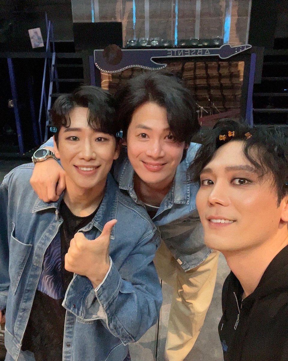 kkyoungsu_archv's tweet image. [IG] 230512 @ yun_noh   
노윤 배우님 인스타그램

트레이스 유 첫공 끝!

#뮤지컬 #트레이스유 #김경수 #노윤 

🔗 instagram.com/p/CsJXtKWrLBe/…
