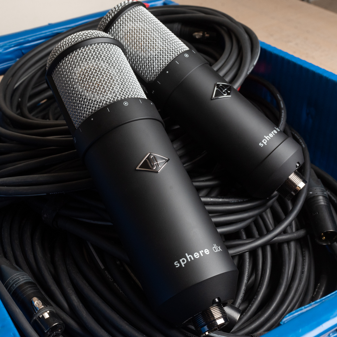 ChicagoMusicEx's tweet photo. Shop @UAudio Sphere Microphone promos going on at CME—only during the month of May—to get a single microphone that can emulate the sonic characteristics of up to 38 of the world’s most sought-after mic models now available FOR LESS (w/ $200 rebate) at CME! https://t.co/ybDxAJHCCQ https://t.co/LvgR5QkvJk