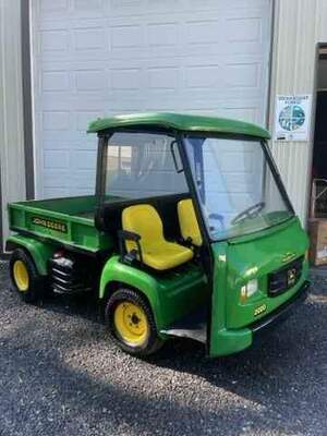 GolfTrades's tweet photo. @JohnDeere #Progator Diesel https://t.co/0gpQ64nmuM #TurfDirectory #turf #golf #turfequipment https://t.co/W7LJkF9C6K