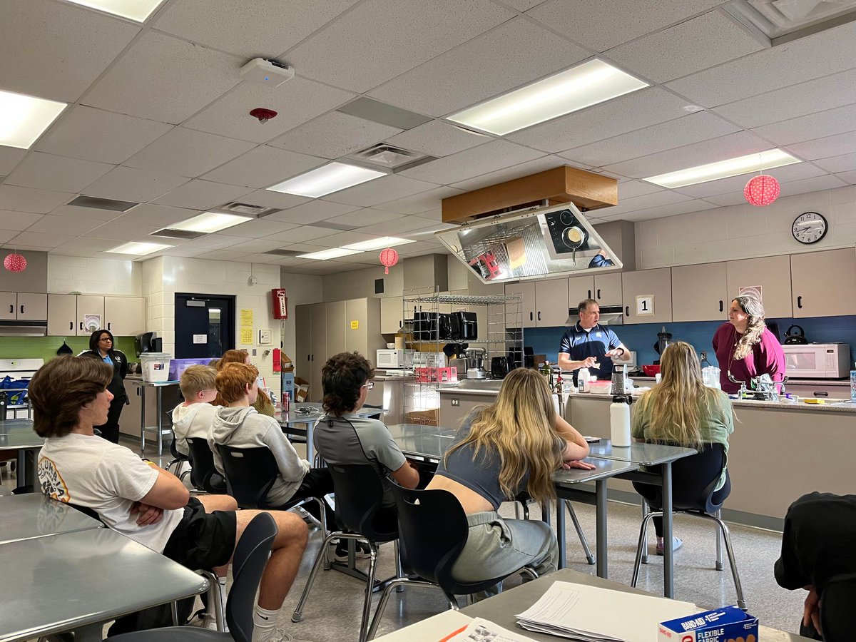 shs_spartans's tweet image. A great day in Mrs. Ware's Foods 3 class as some of Stevenson's resident Greeks, Assistant Principal Mr. Kotsogiannis, and Mrs. Turcott, our Principal's Secretary, demonstrated how to make tzatziki, a much loved Greek cucumber yogurt dip.
#LivoniaPride