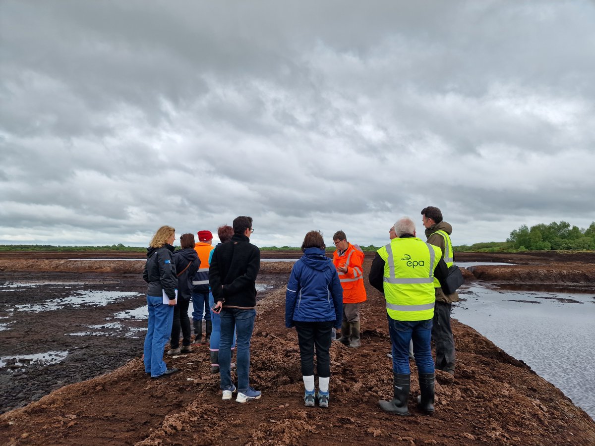 peatlandsLIFEIP's tweet photo. Excited to welcome the team from #CINEA and #ELMEN to 🇮🇪 to visit some #peatland sites undergoing restoration in the midlands.
Partners updated on progress & plans for next steps to deliver on the 3 pillars of Ireland's Climate Action Catalyst.
https://t.co/oHFKa9PHzR https://t.co/5ZpqutgOIP
