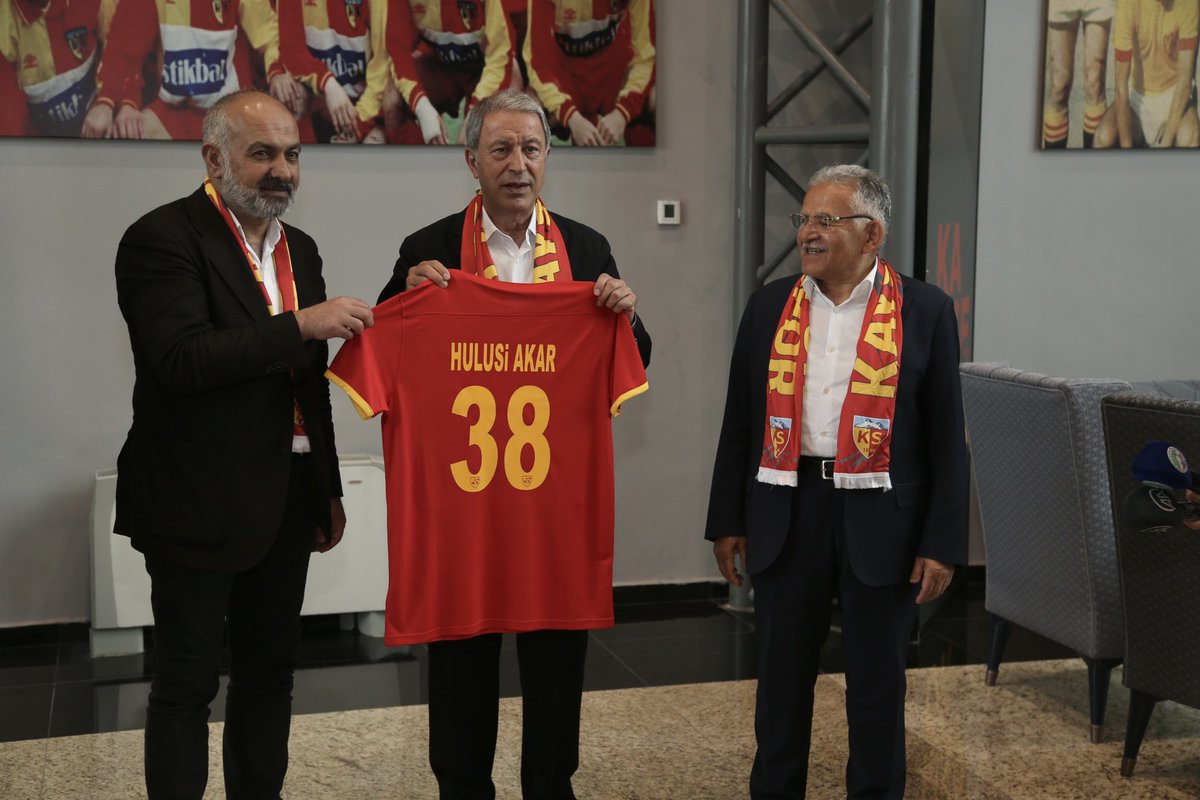 Memduh Büyükkılıç