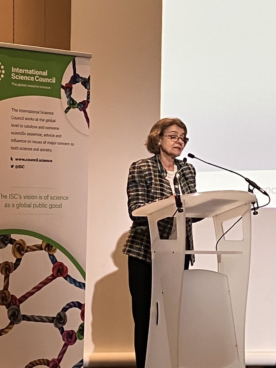 PeterGluckman's tweet photo. Irina Bukova, patron of @ISC closing its members meeting #synergiesinscience https://t.co/IrI3rYUBz0